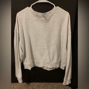 H&M crewneck cropped